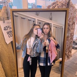 Meet your Posher, Ava